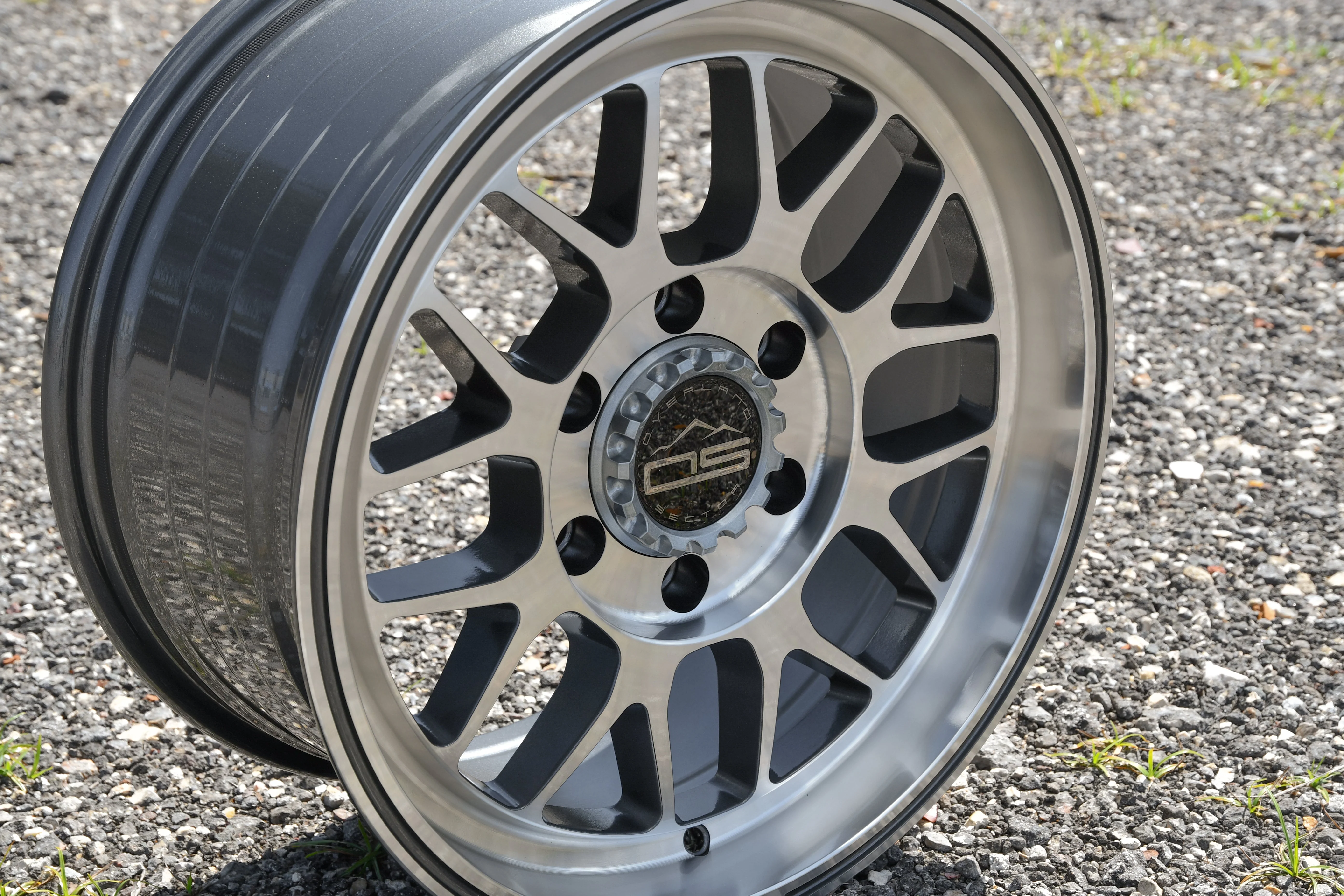 Overland Sector Hyperdrive Flow Formed 17x8.5 +25 6x139.7 106.1mm Gloss Gun Metal/Machined Face - Image 4