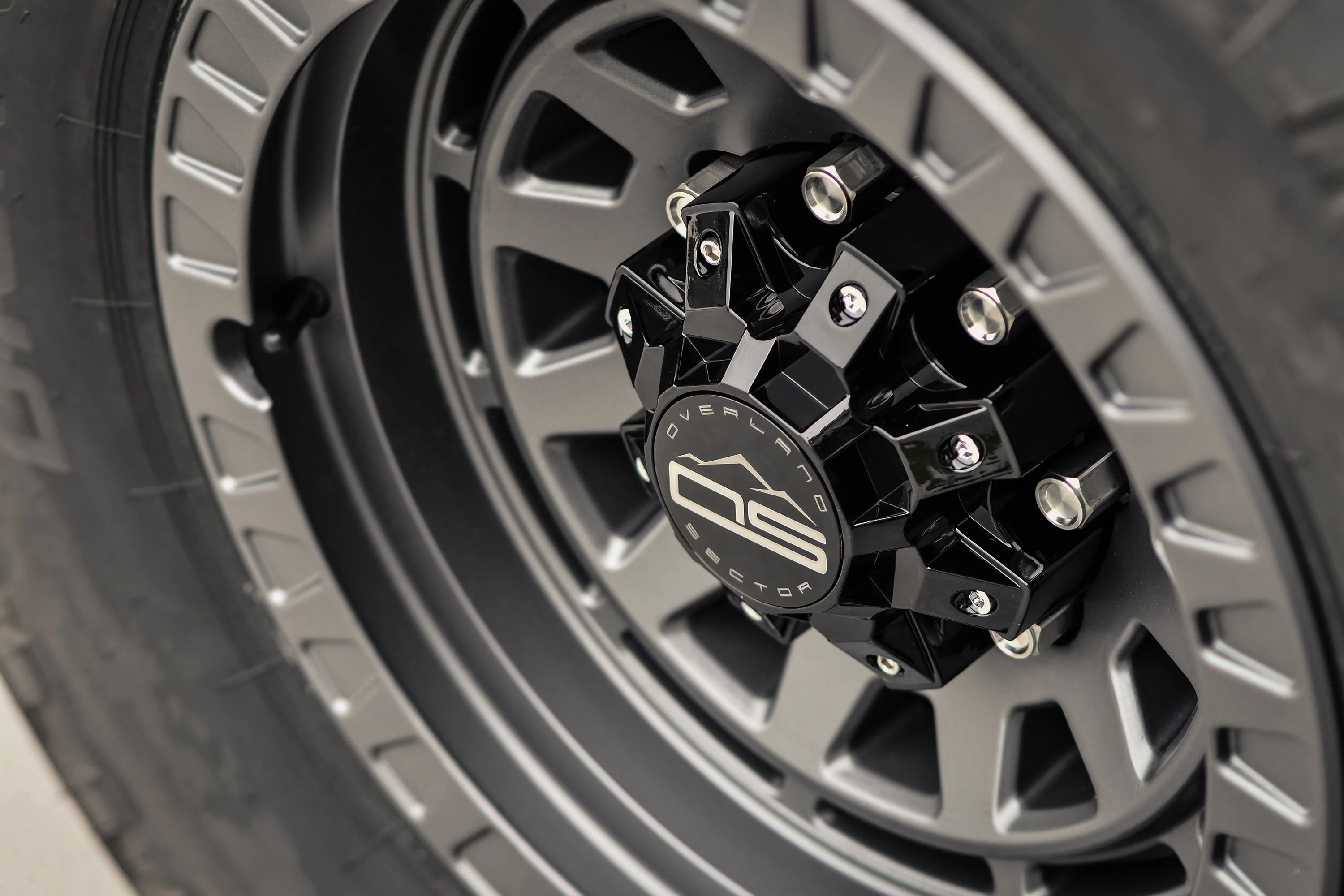 Overland Sector Venture 17x9 +0 8x170mm 125.1mm Satin Grey - Image 4